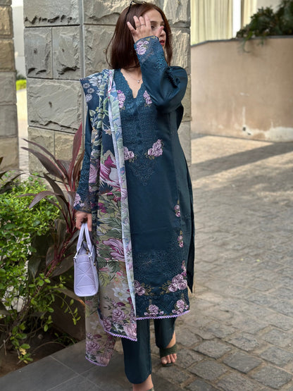 Mahnoor Lawn chikankari suit