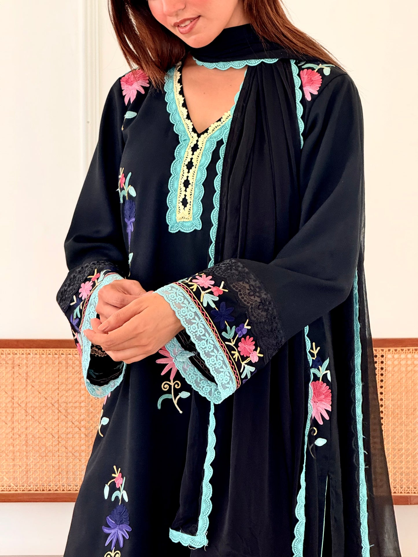 Eclipse black Kashmiri Embroidered cotton set