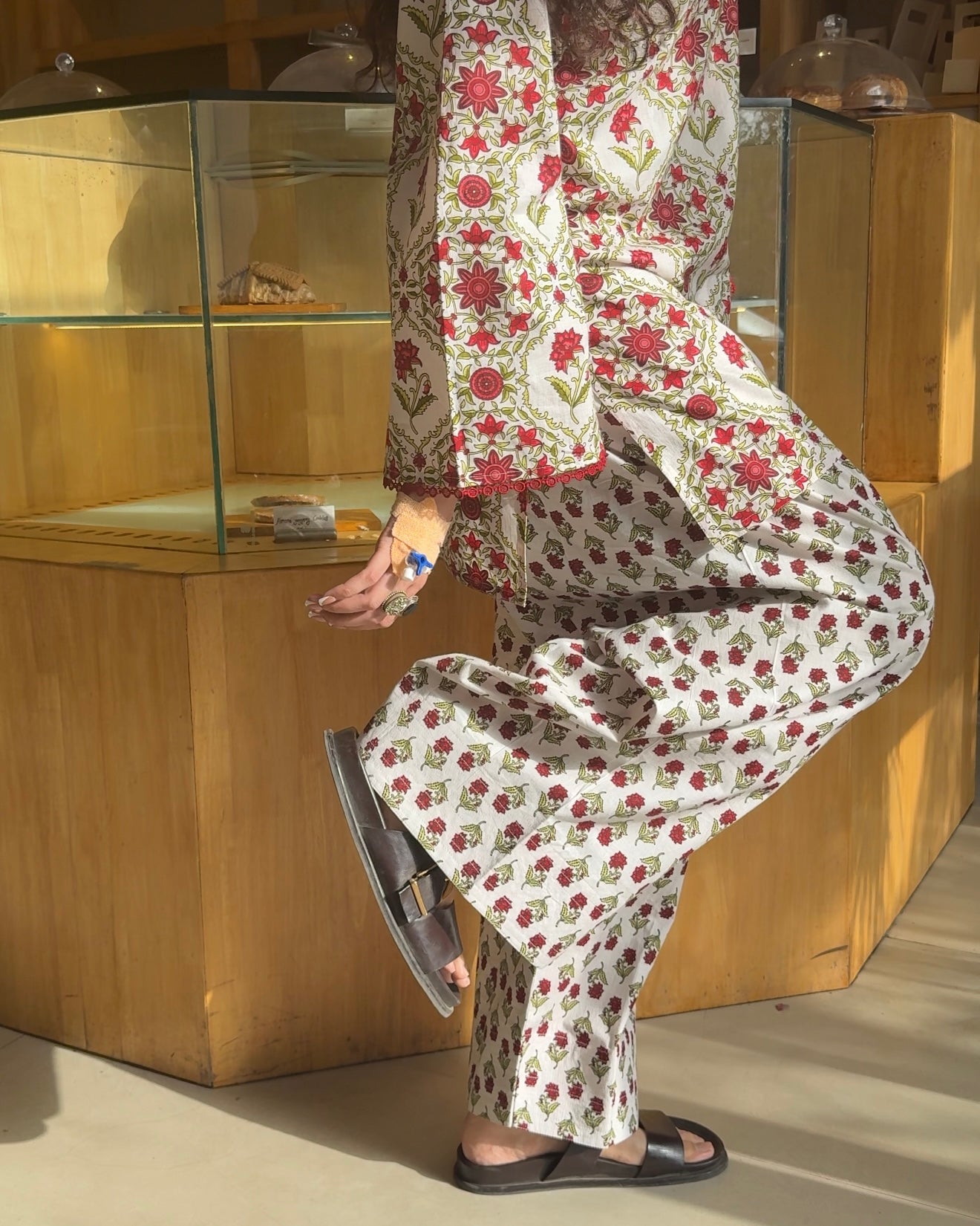 Cherry Mehfil Farshi Set