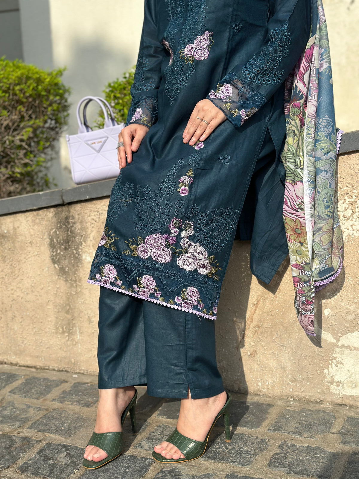 Mahnoor Lawn chikankari suit