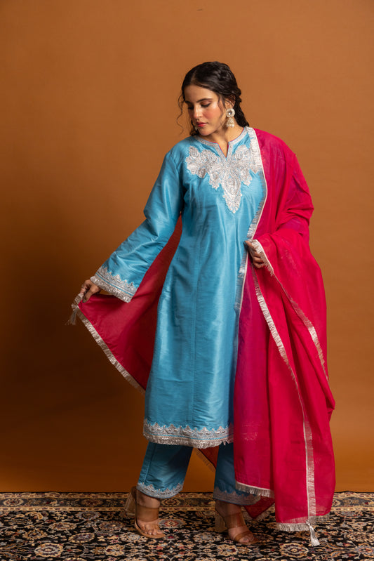 Gul Zarnab Tilla Silk Pheran Set