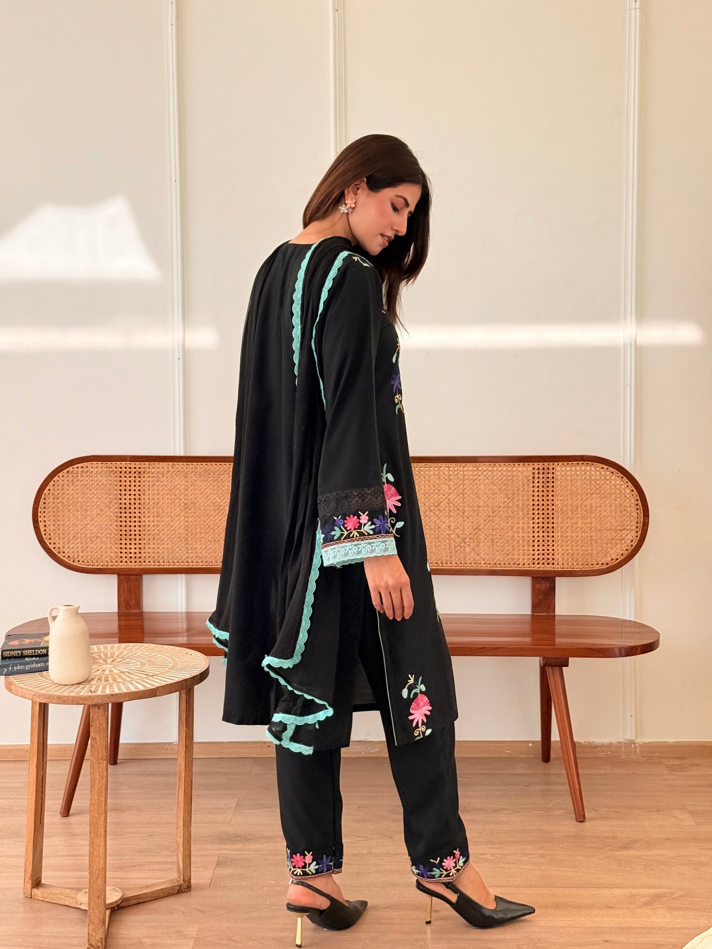 Eclipse black Kashmiri Embroidered cotton set